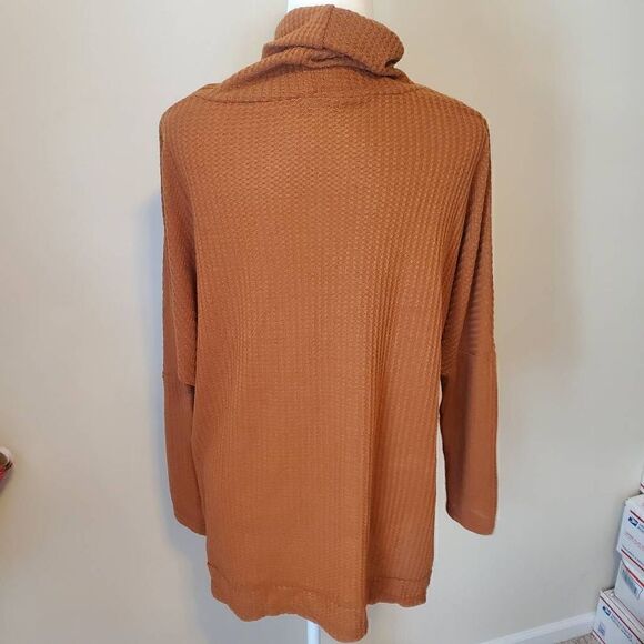 NWOT Tan Waffle Knit Lightweight Sweater S - Picture 2 of 9